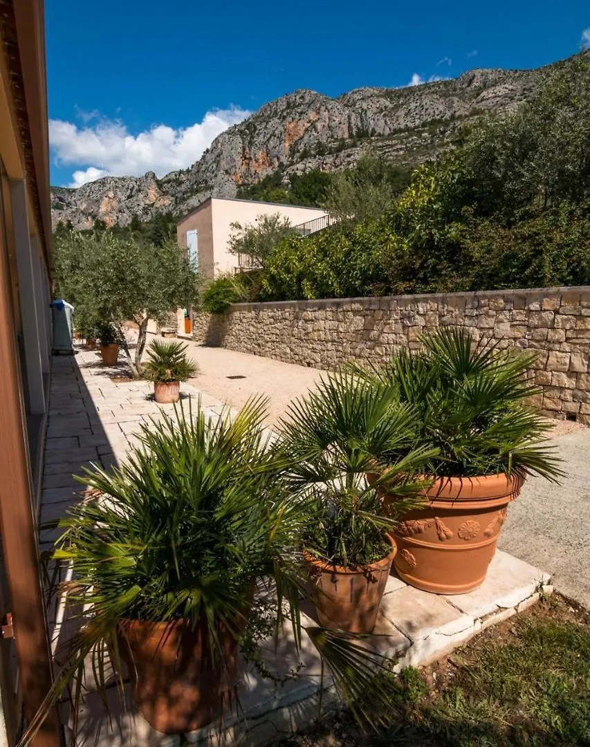 Hotel Les Restanques De Moustiers