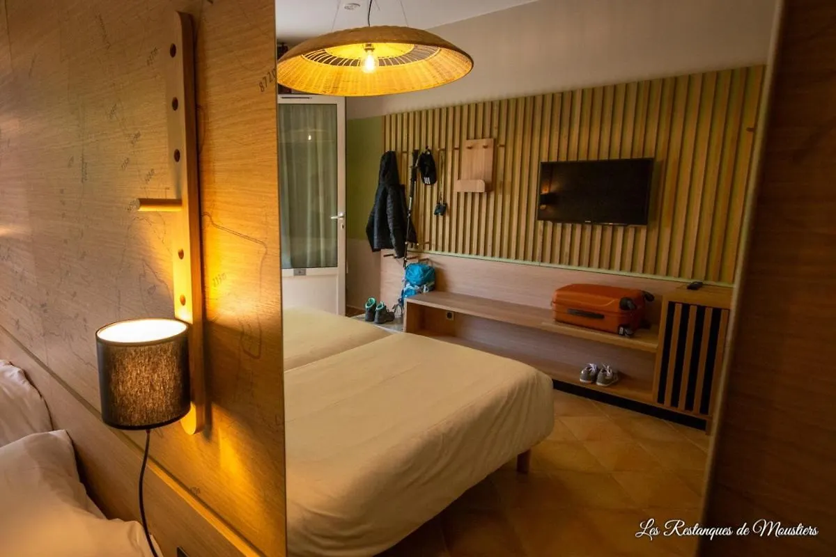 Hotel Les Restanques De Moustiers 3*, Moustiers-Sainte-Marie